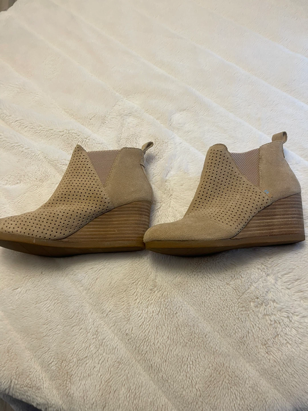 TOMS Tan Perforated Suede Wedge Ankle Boots - photo 2
