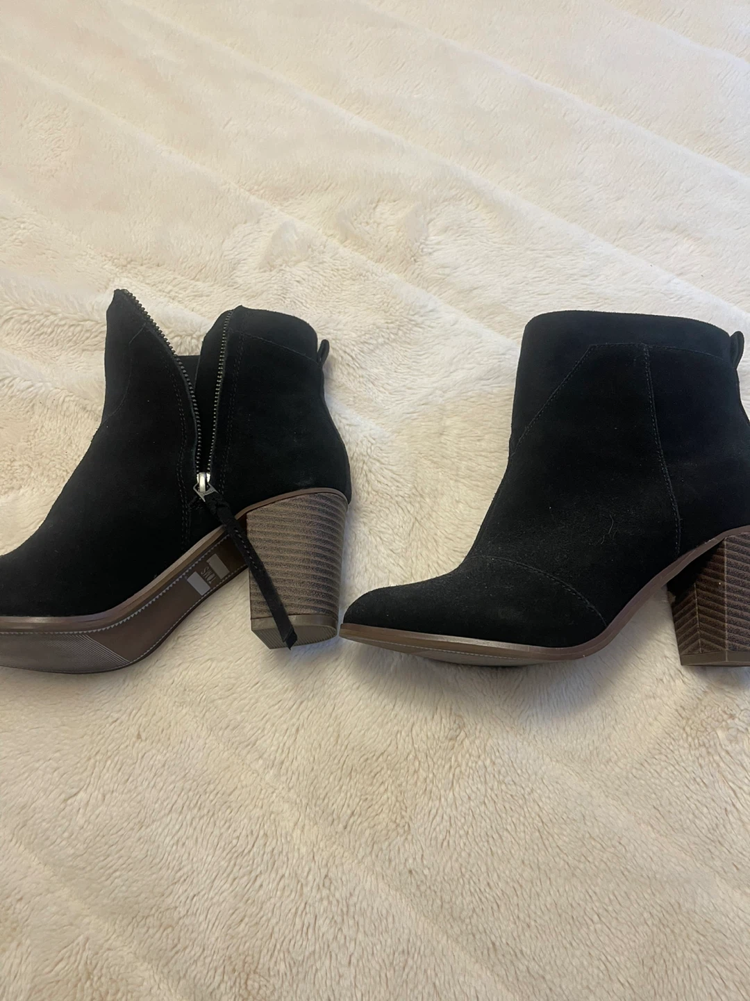 TOMS Black Suede Booties - photo 2