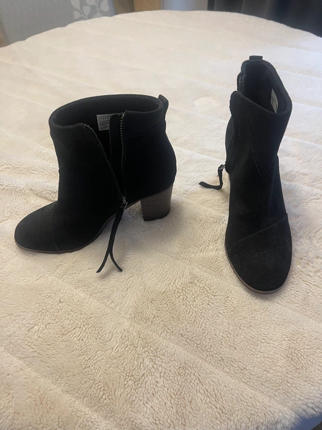 TOMS Black Suede Booties - photo 3