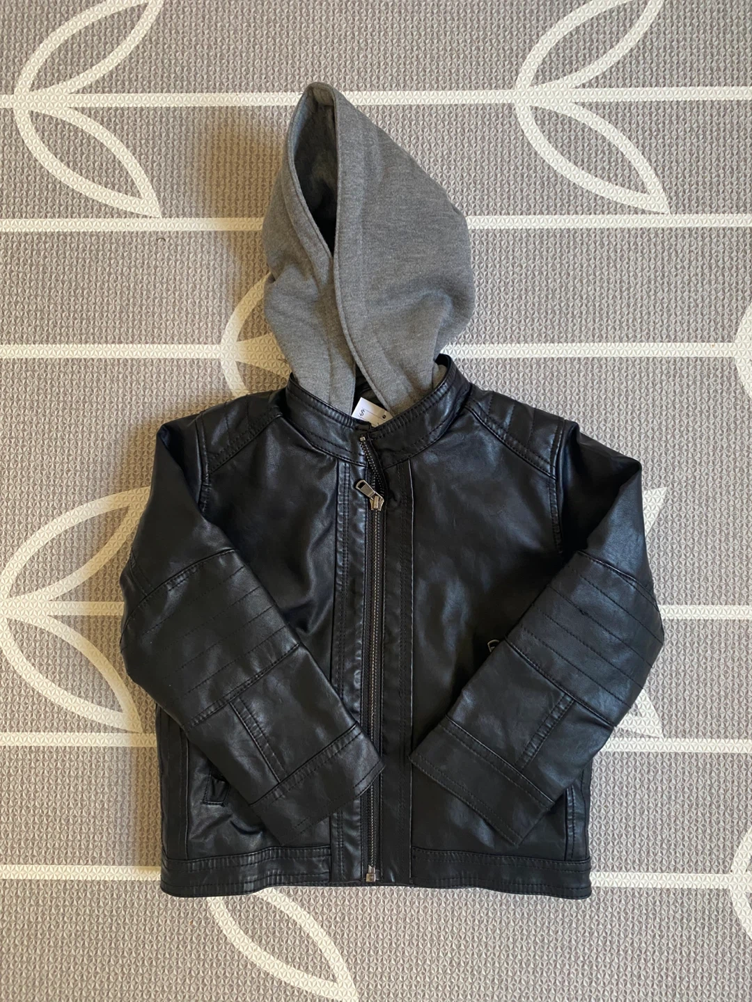 H&M Black biker Jacket with grey hood - Size 3-4Y🌱 - photo 2