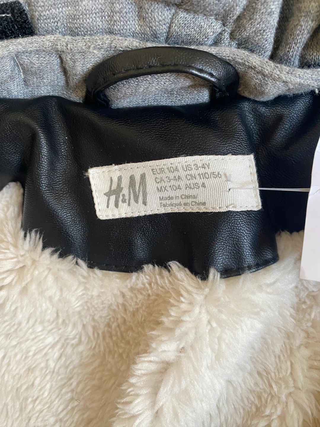 H&M Black biker Jacket with grey hood - Size 3-4Y🌱 - photo 4