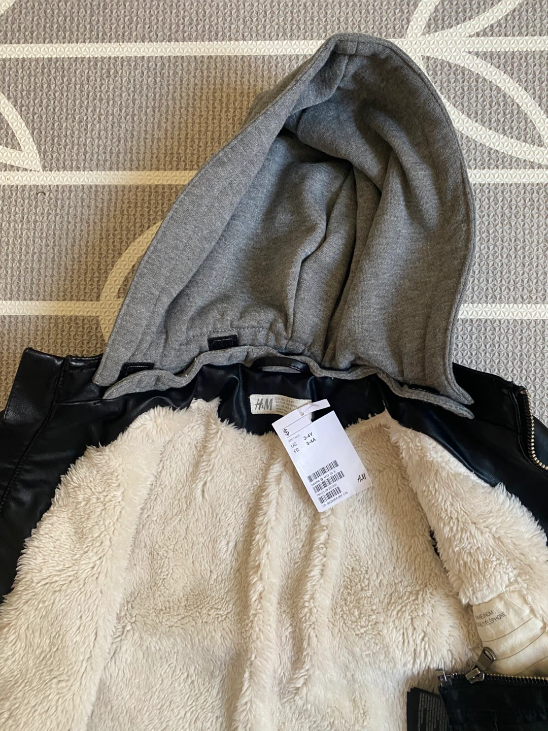 H&M Black biker Jacket with grey hood - Size 3-4Y🌱 - photo 5