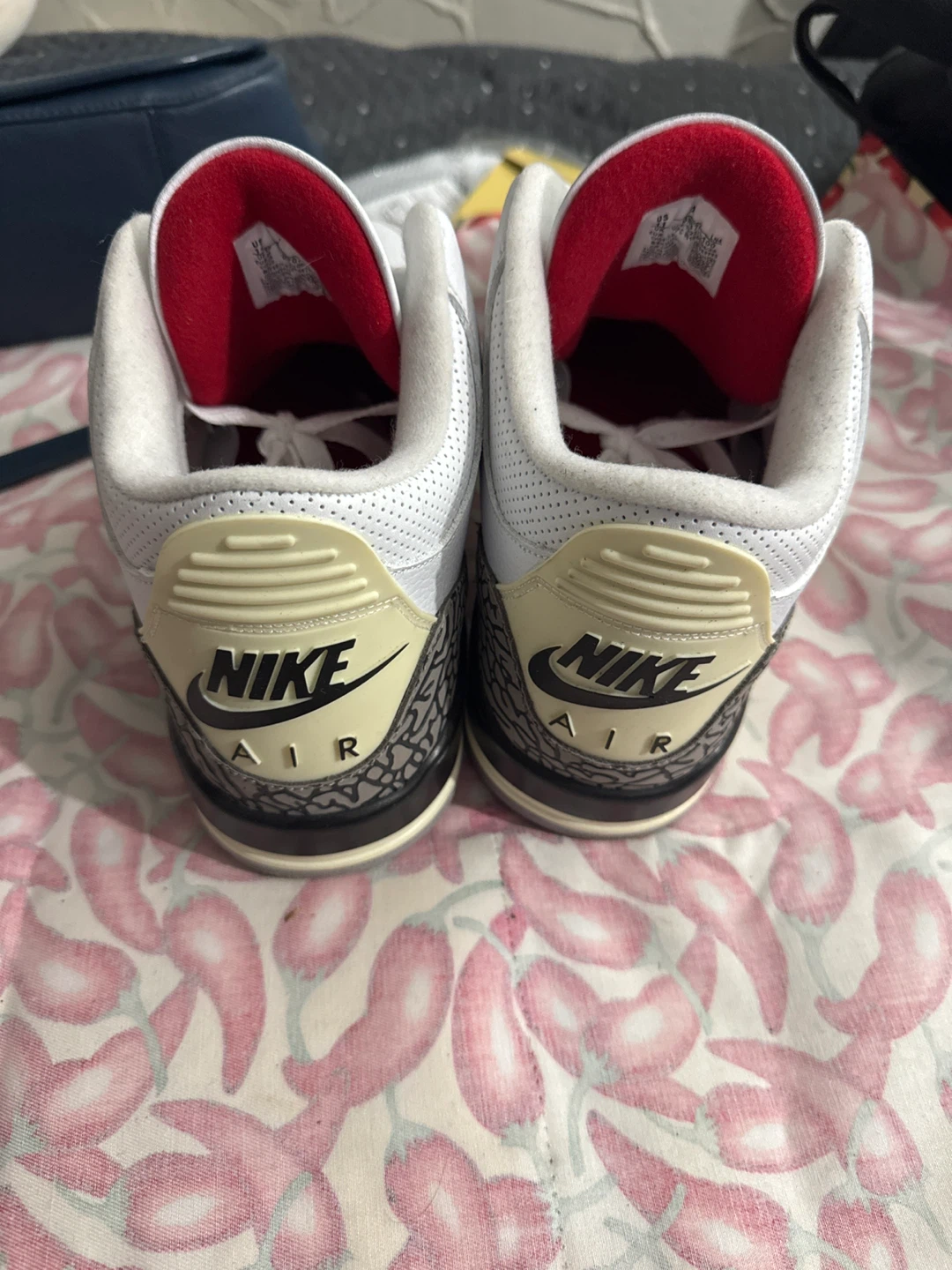 Air Jordan 3 Retro White Cement Men's Size 11 - photo 2