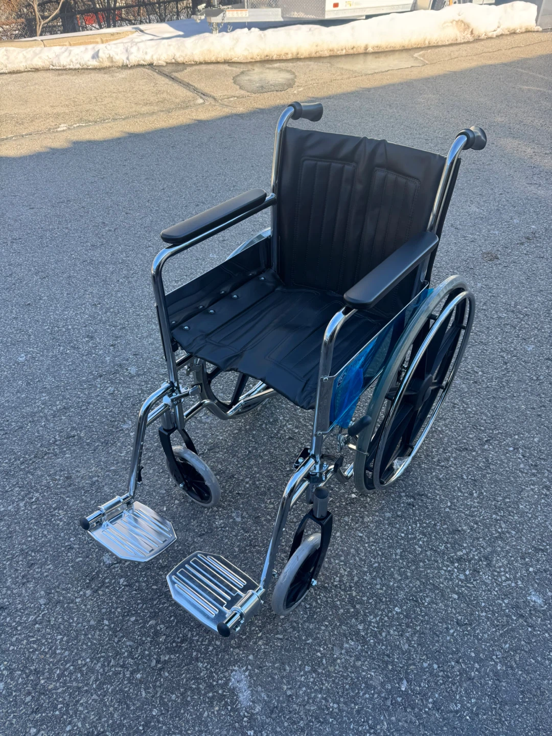 AIRGO PROCARE IC WHEELCHAIR NEW 18”