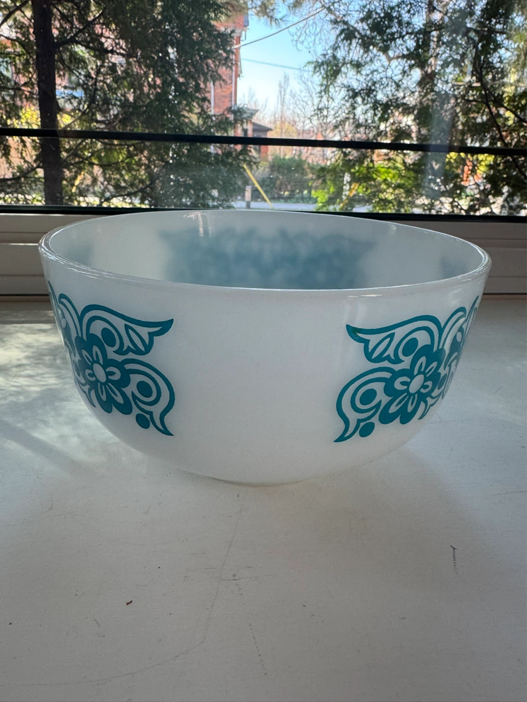 Vintage Turquoise Tulip Federal Glass Milk Glass Mixing Bowl - photo 2