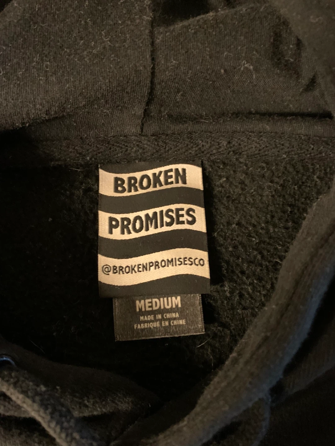 Broken Promises Black Hoodie 🌱 - photo 5