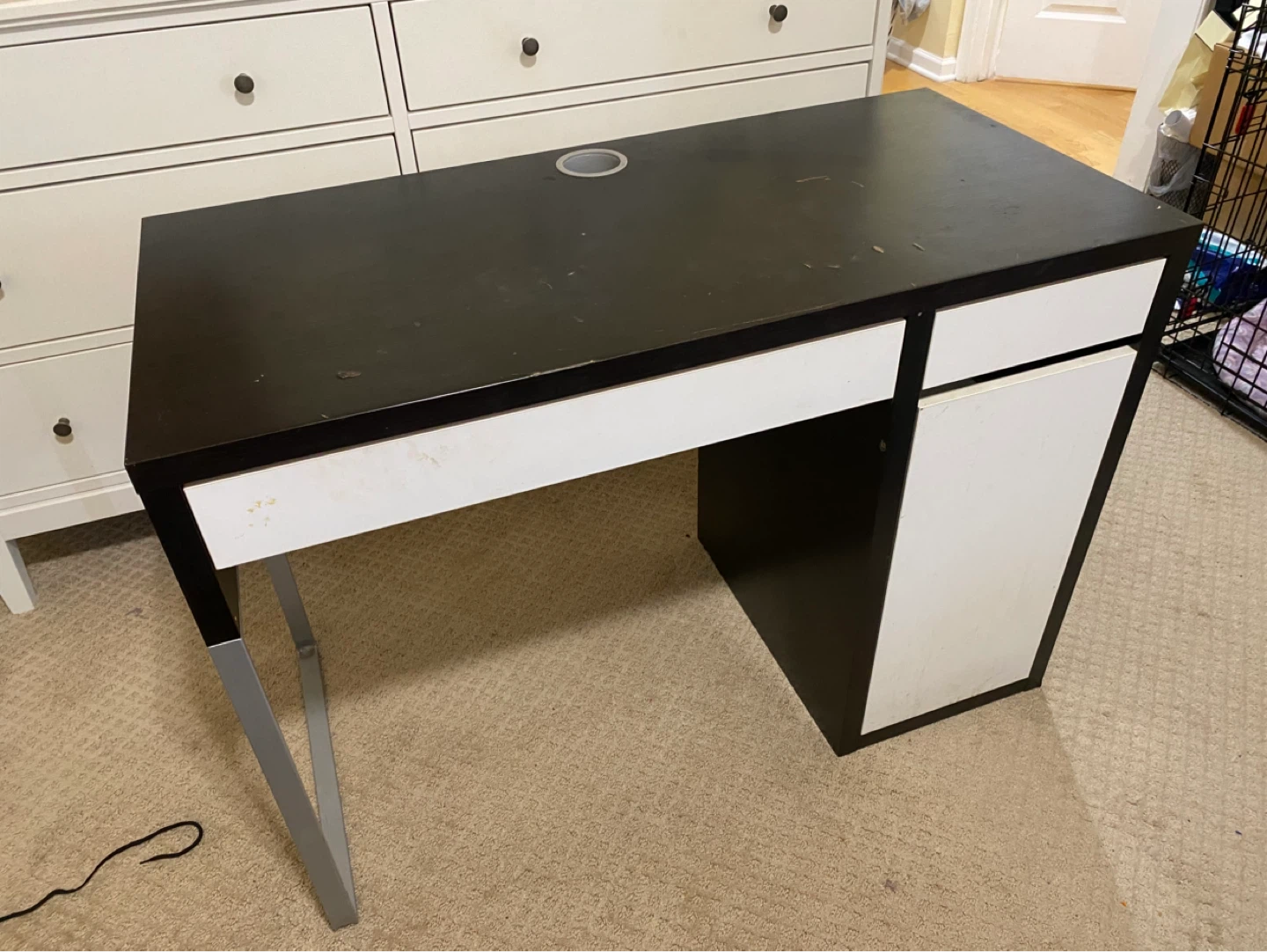 IKEA MICKE Desk