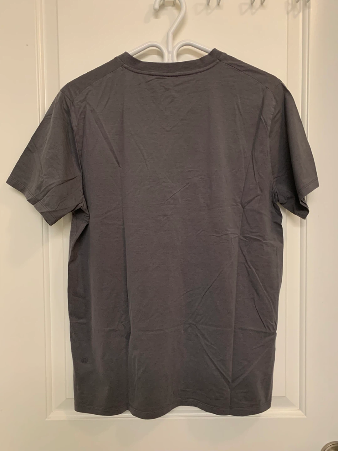 Lululemon V-Neck T-Shirts (Grey & Black) 🌱 - photo 3