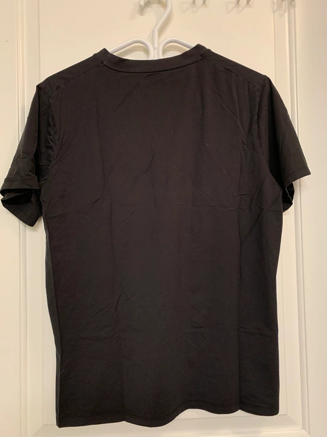 Lululemon V-Neck T-Shirts (Grey & Black) 🌱 - photo 5