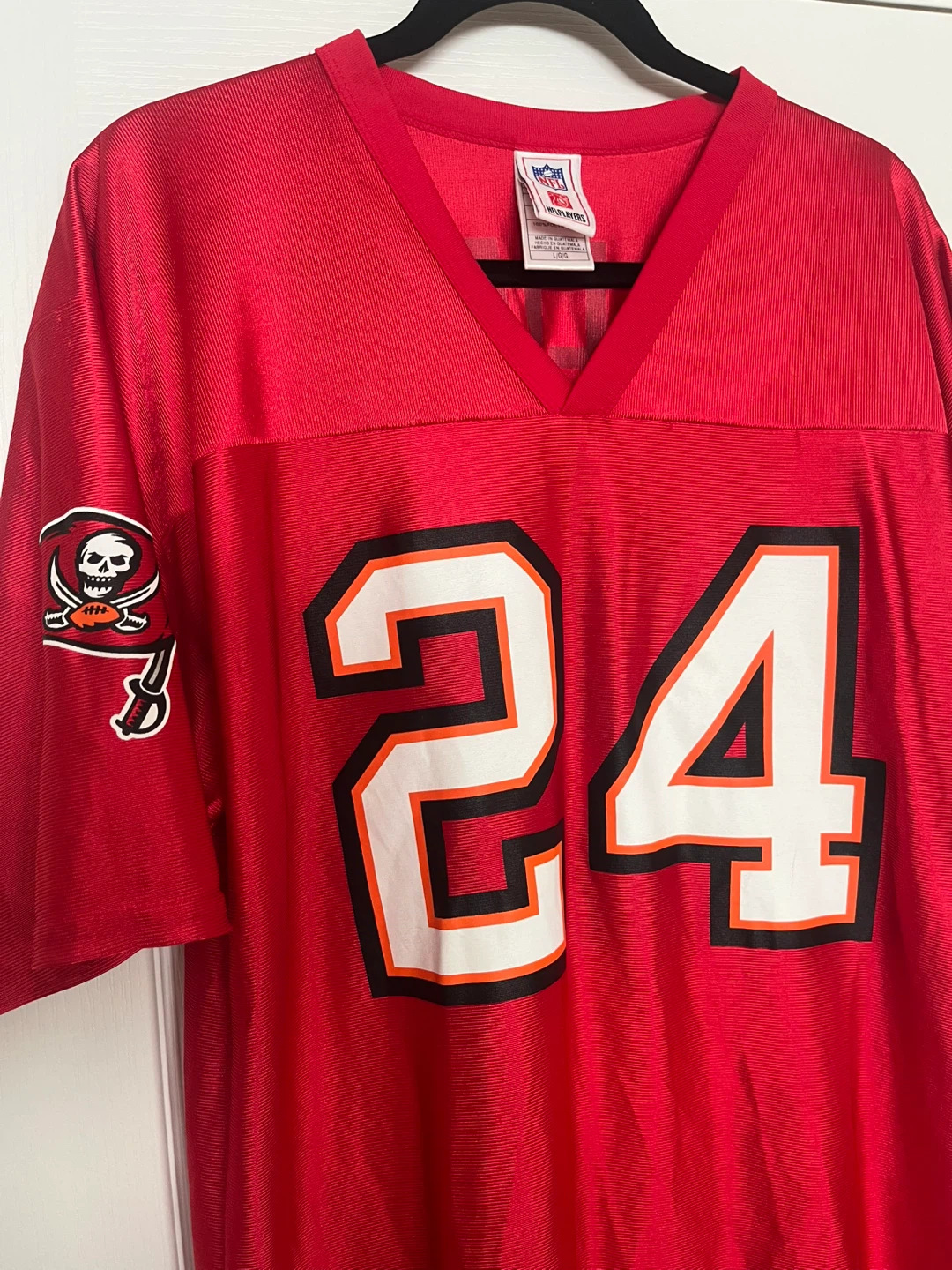 Vintage Tampa Bay Buccaneers Jersey Cadillac Williams - photo 2