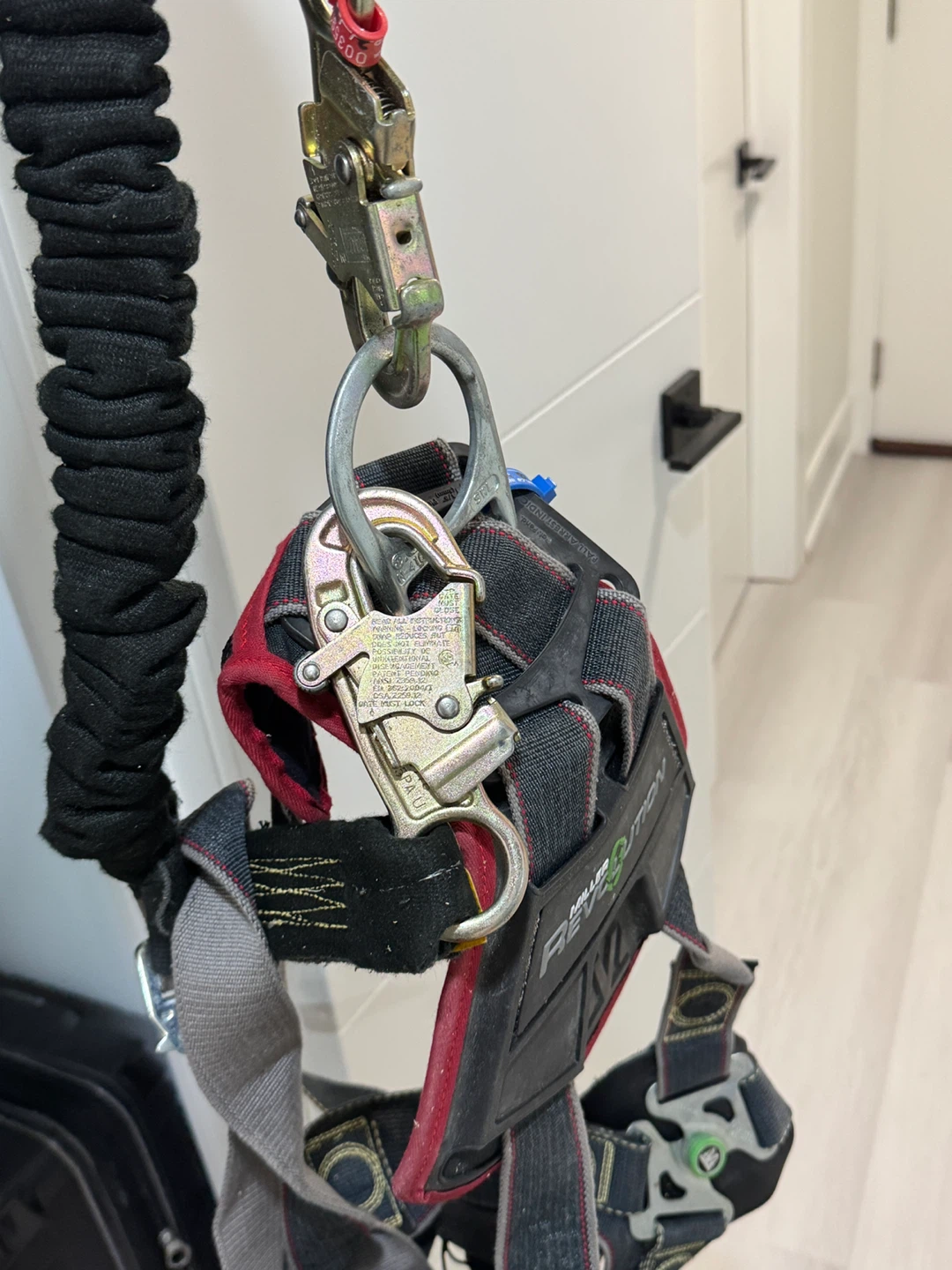 Miller Revolution Full Body Harness - photo 2