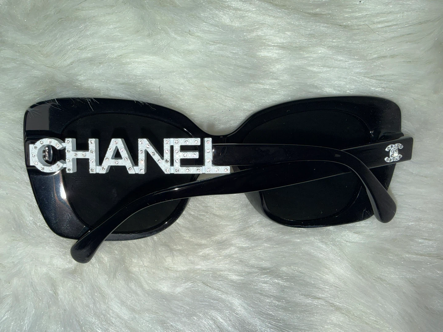 CHANEL Black Cat-Eye Sunglasses with Crystals