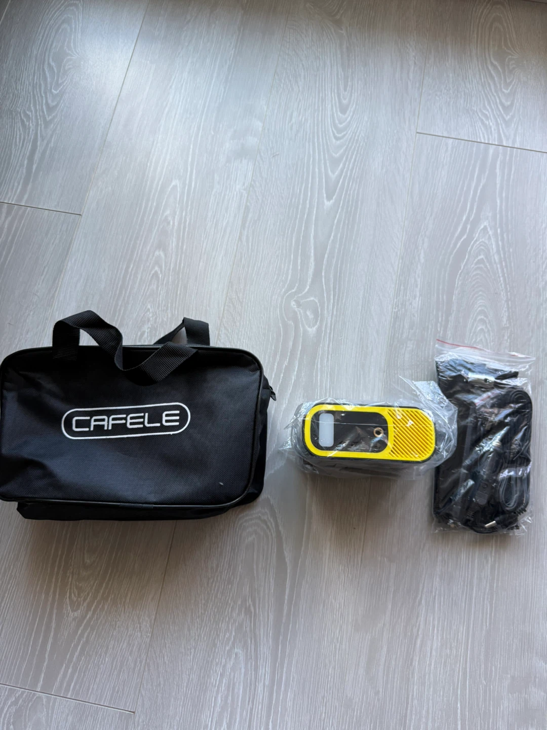 CAFELE Portable Air Compressor - photo 2