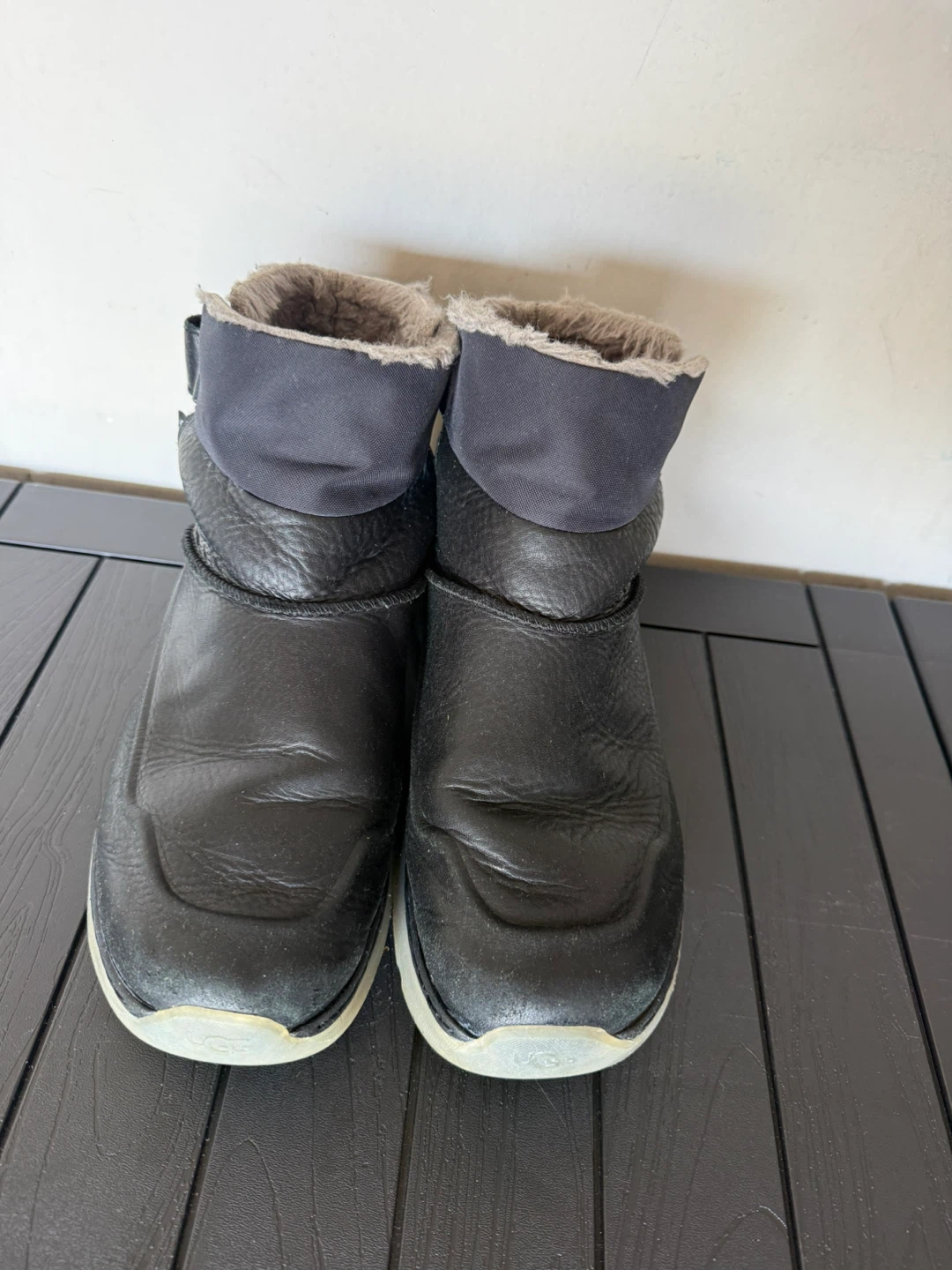 UGG Black Leather Winter Boots - photo 2