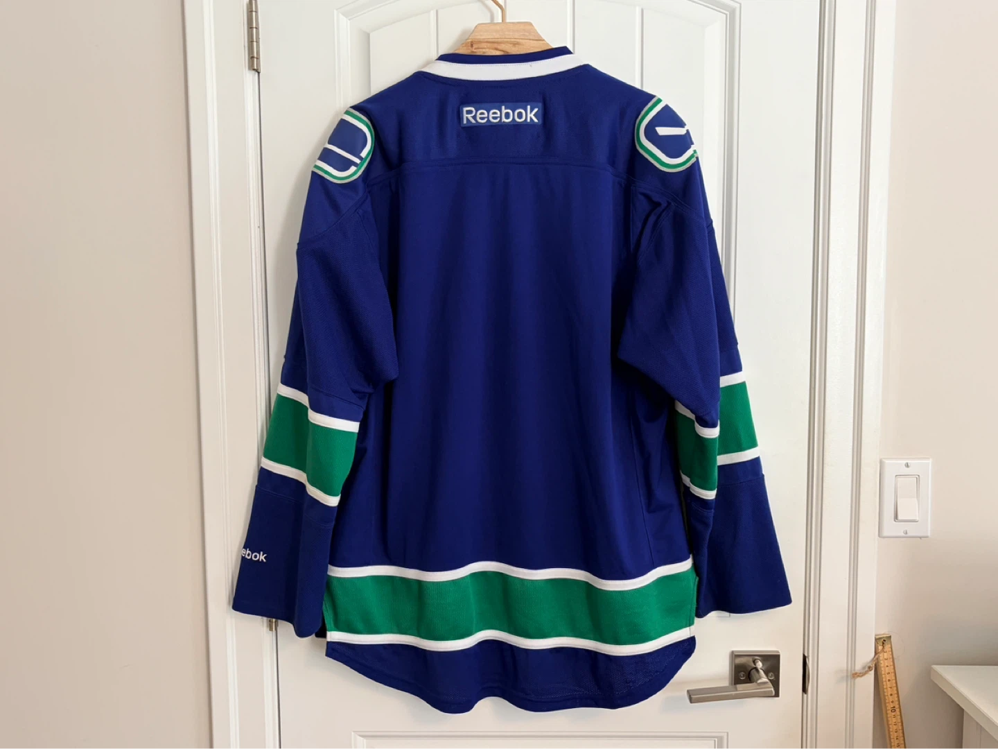 Authentic Reebok Vancouver Canucks Orca Blue Jersey Size XL - photo 5