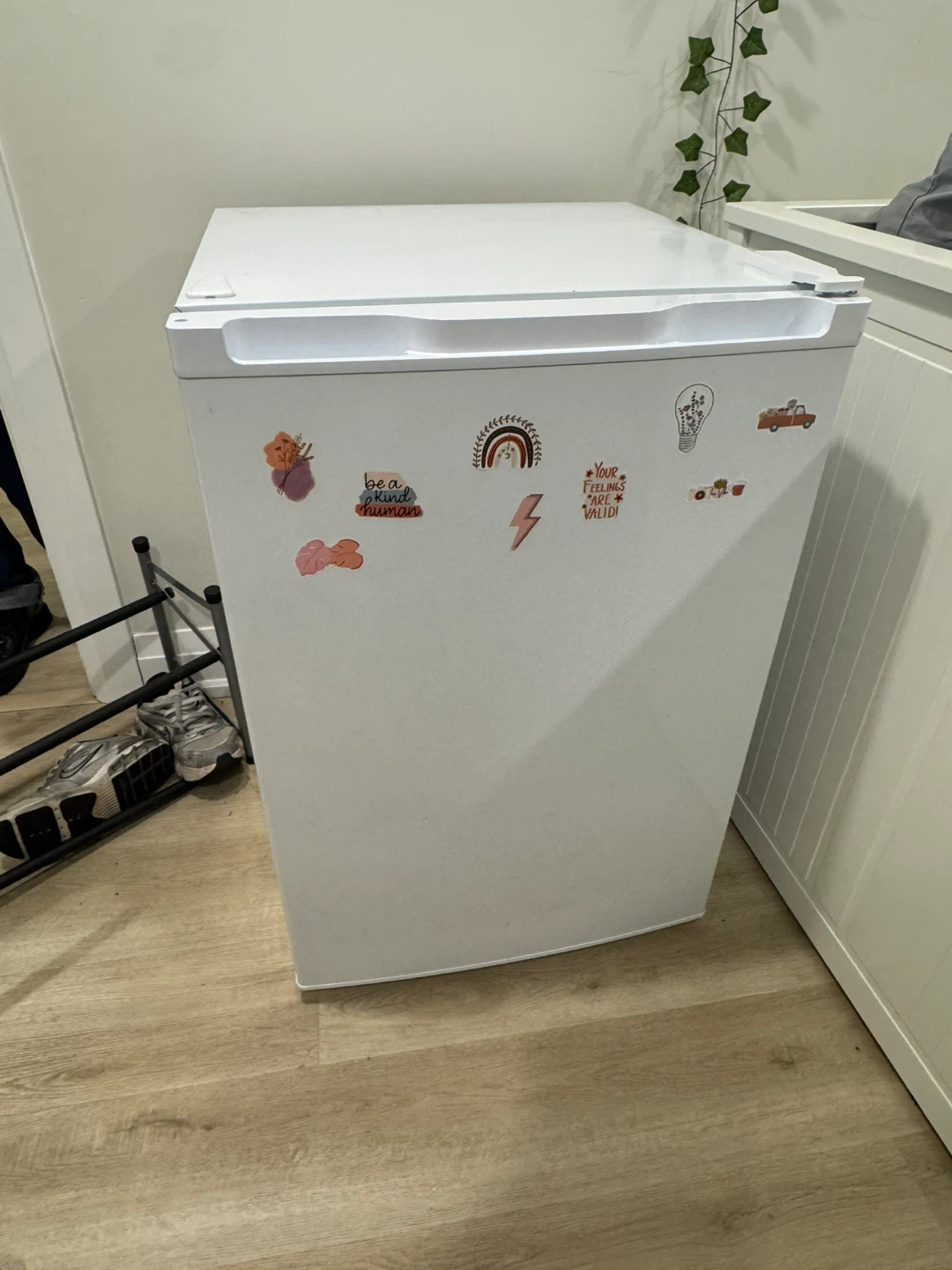 White Compact Mini Fridge - photo 2