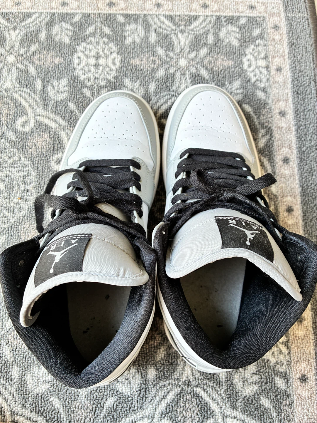 Air Jordan 1 Mid SE "Light Smoke Grey" - photo 2
