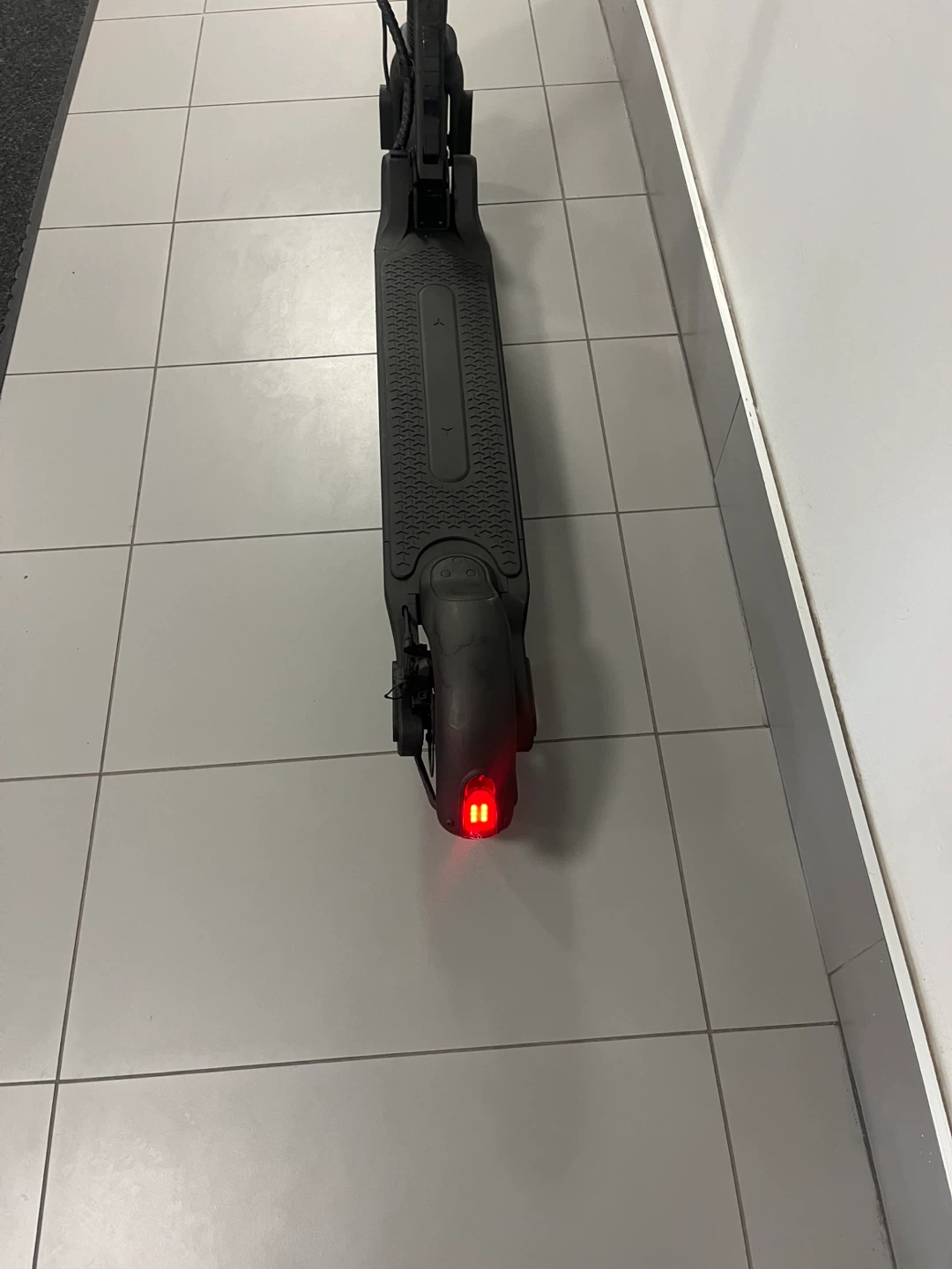 IZIP Electric Scooter - photo 4