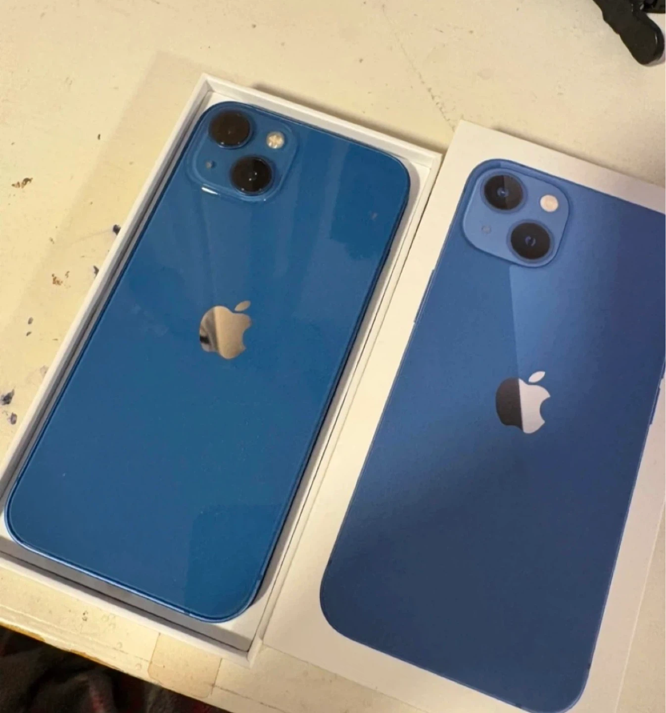 Apple iPhone 13 - Blue - photo 2