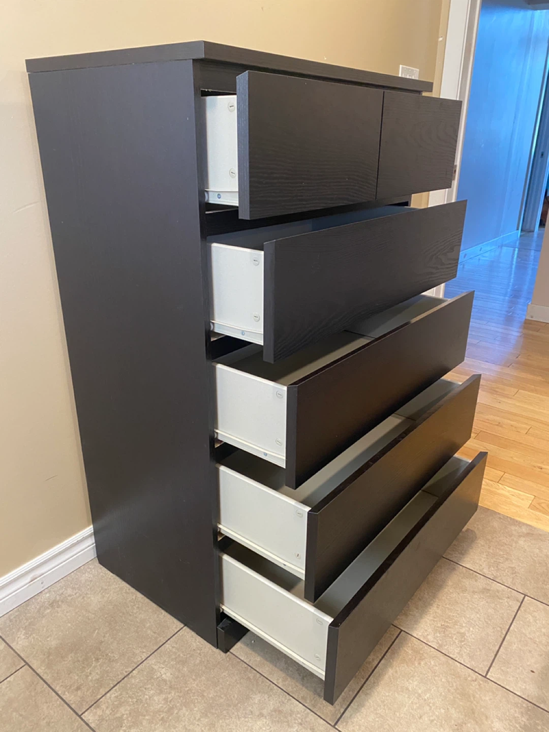 IKEA MALM 6-Drawer Dresser Great Condition (CAN DELIVER) - photo 3
