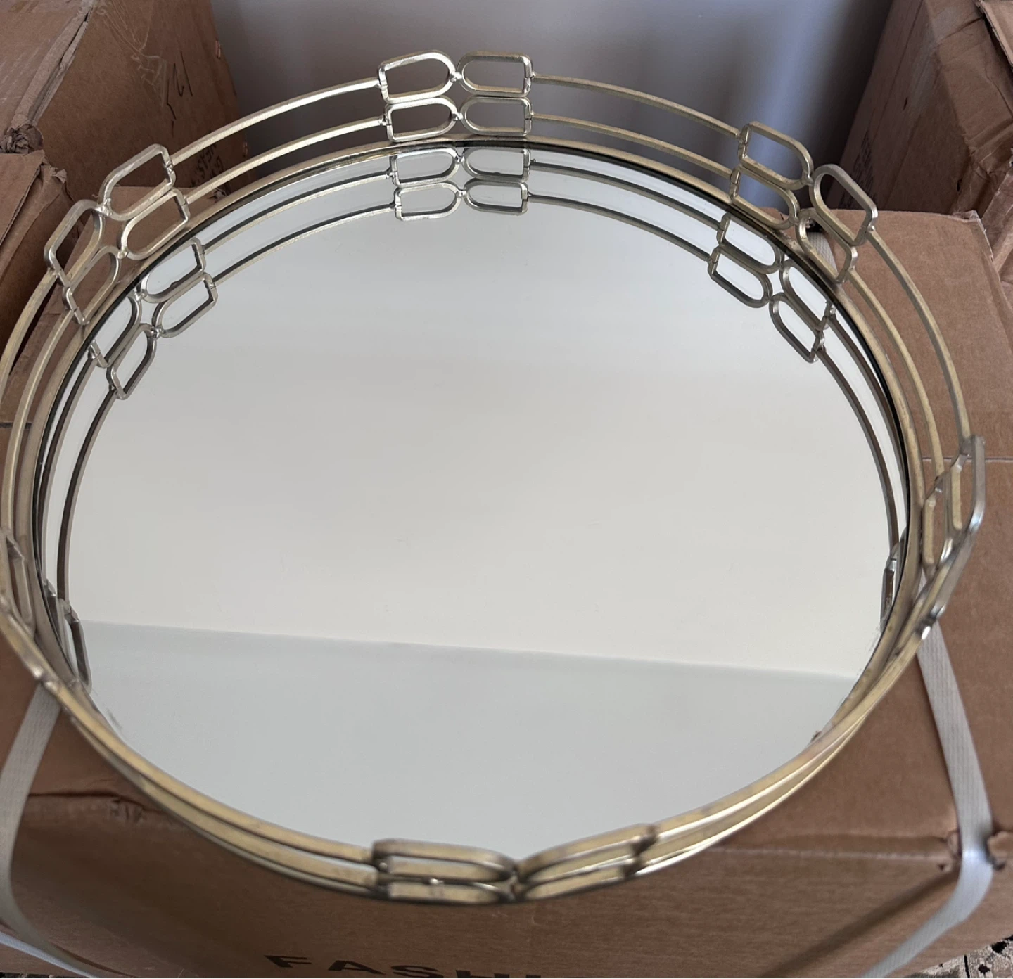 Round Gold Mirrored Vanity Tray - photo 3
