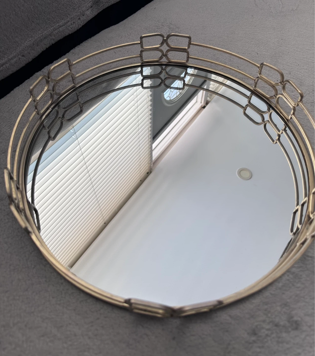 Round Gold Mirrored Vanity Tray - photo 2