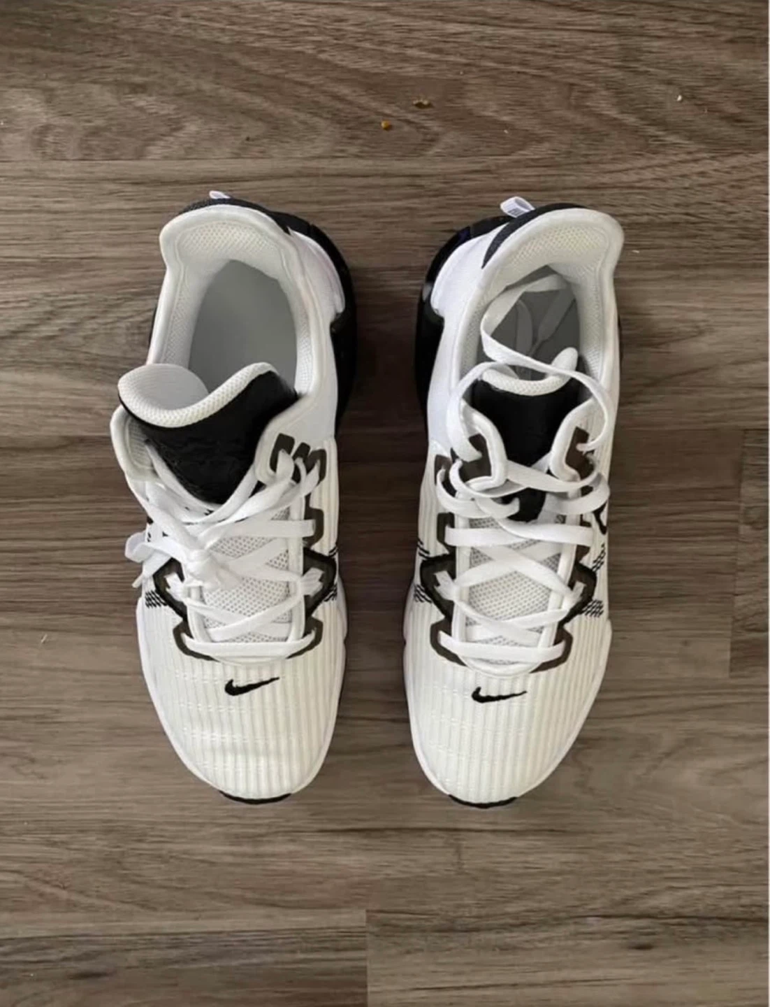 Nike LeBron Witness Basketball Shoes White/Black Size 11.5
