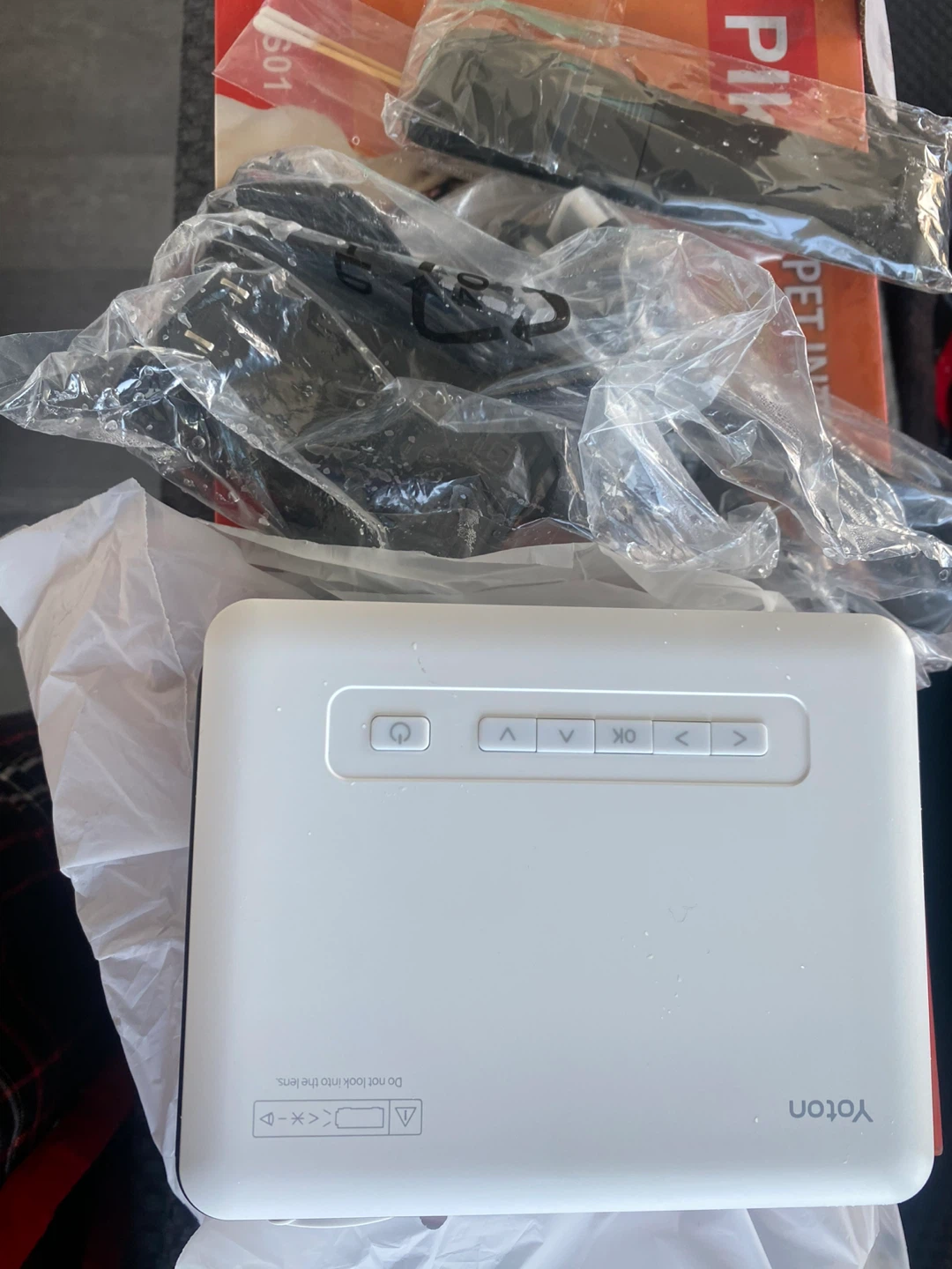 Yoton Y3 Video Projector - photo 2