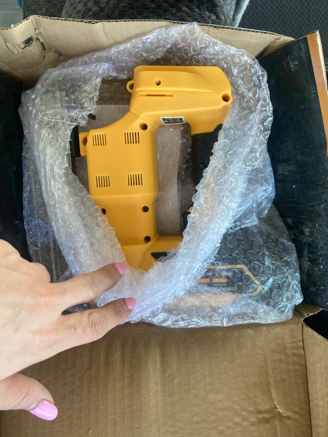 18 Gauge Cordless Brad Nailer - photo 2