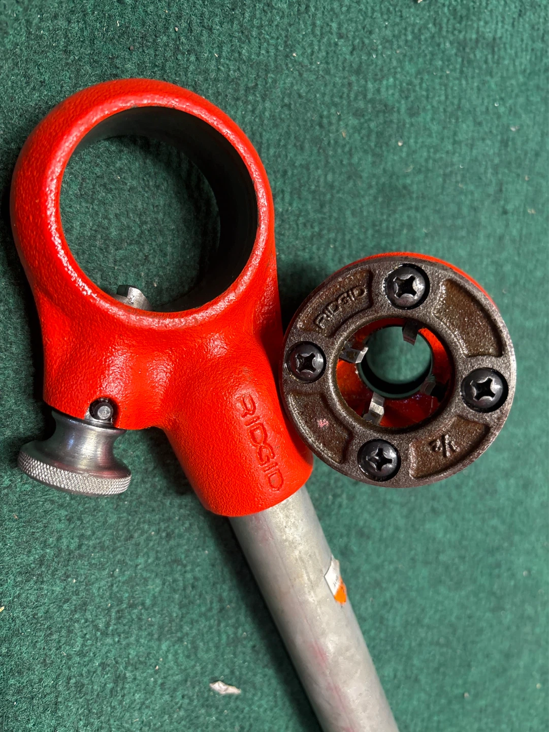 RIDGID 00-R Pipe Threader with Die Head 1/2" - photo 4