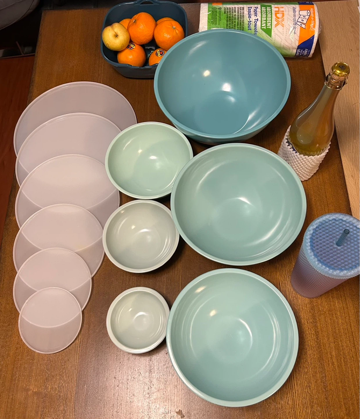 Set of 6 Mixing Bowls with Lids