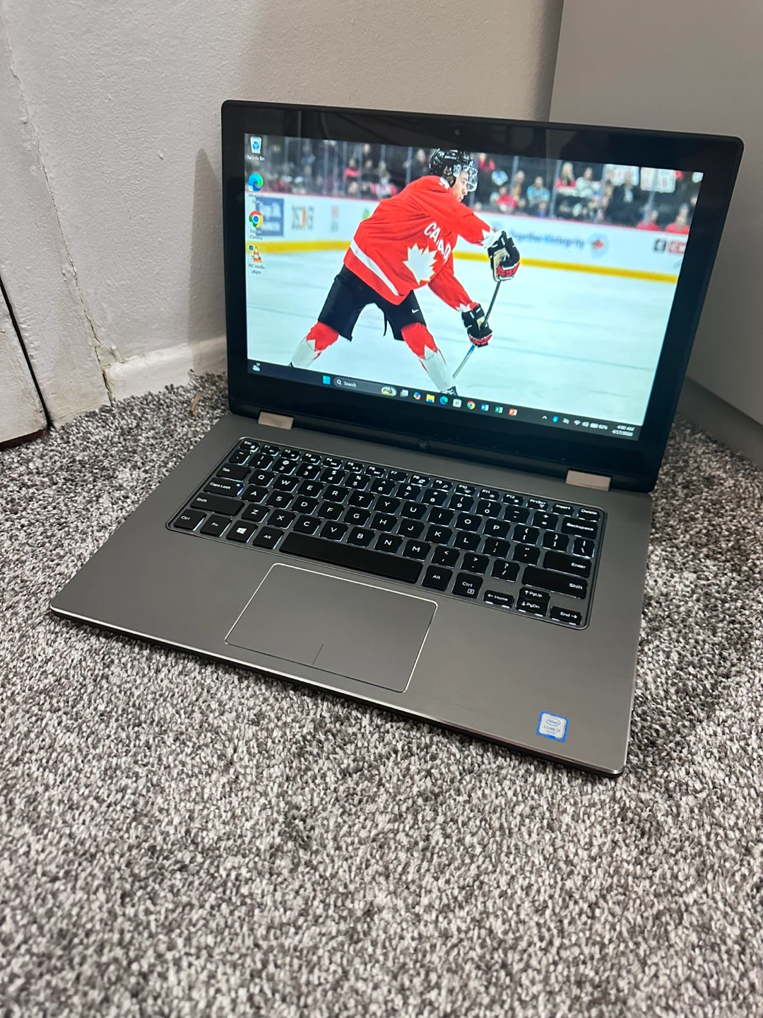 Dell Inspiron 2-in-1 Laptop i7 processor 512Gb ssd
