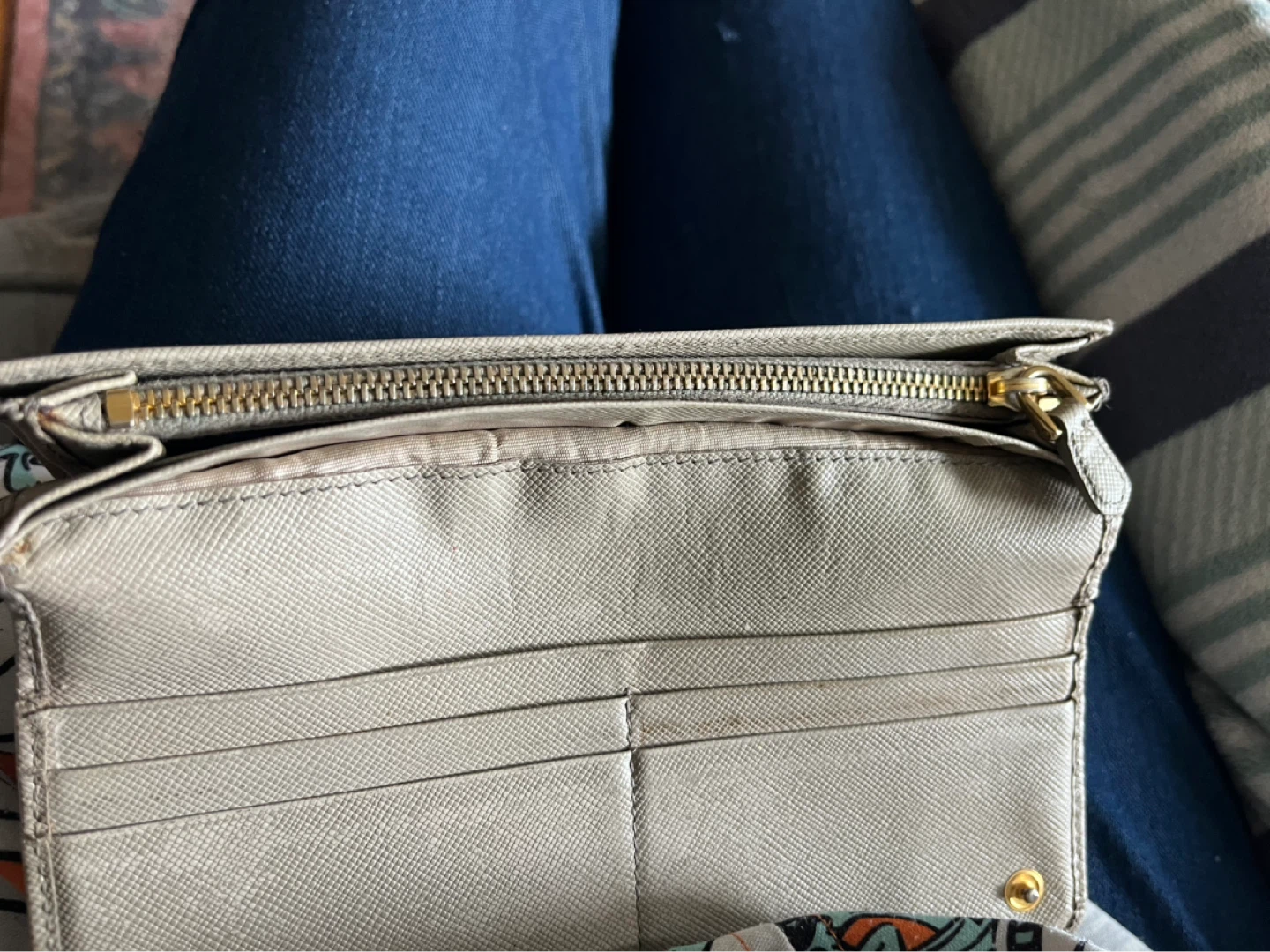 Prada beige long wallet - photo 3