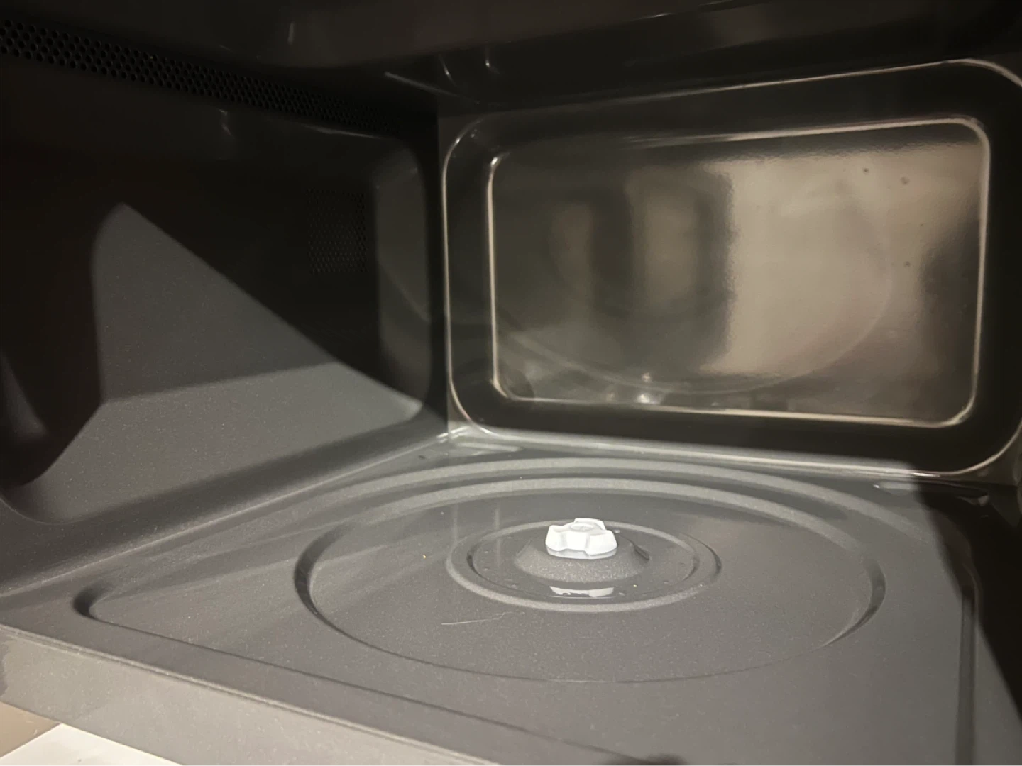 1.5 Cu. LG Microwave Oven - photo 3