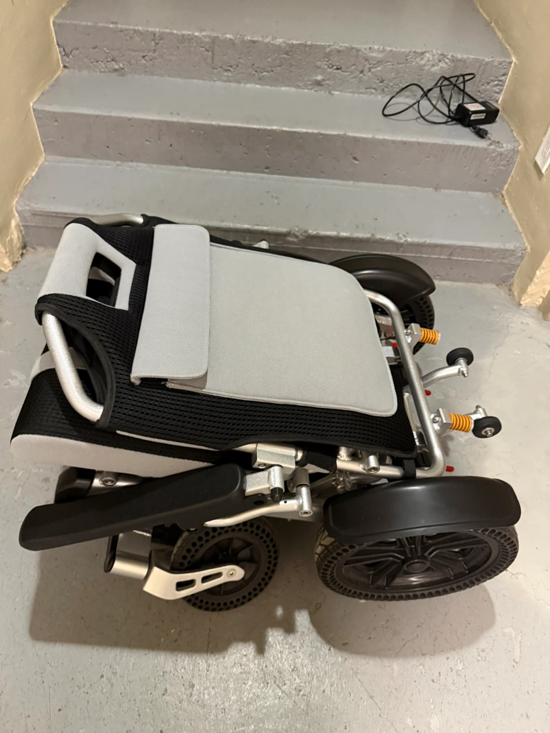 Folding Electric Wheelchair **LIKE NEW** - photo 3