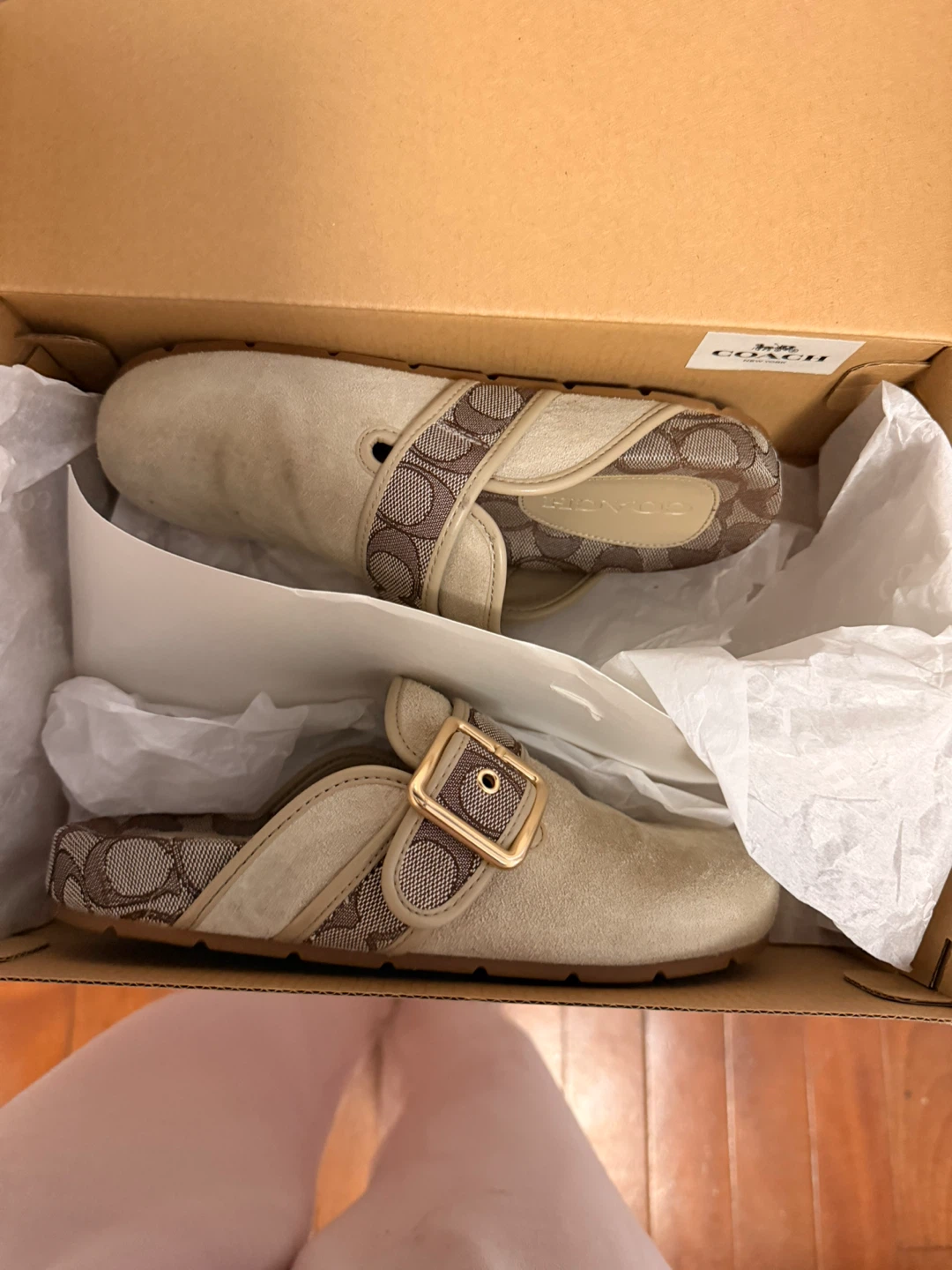 Coach clogs Size 6B Beige Signature Buckle - photo 4