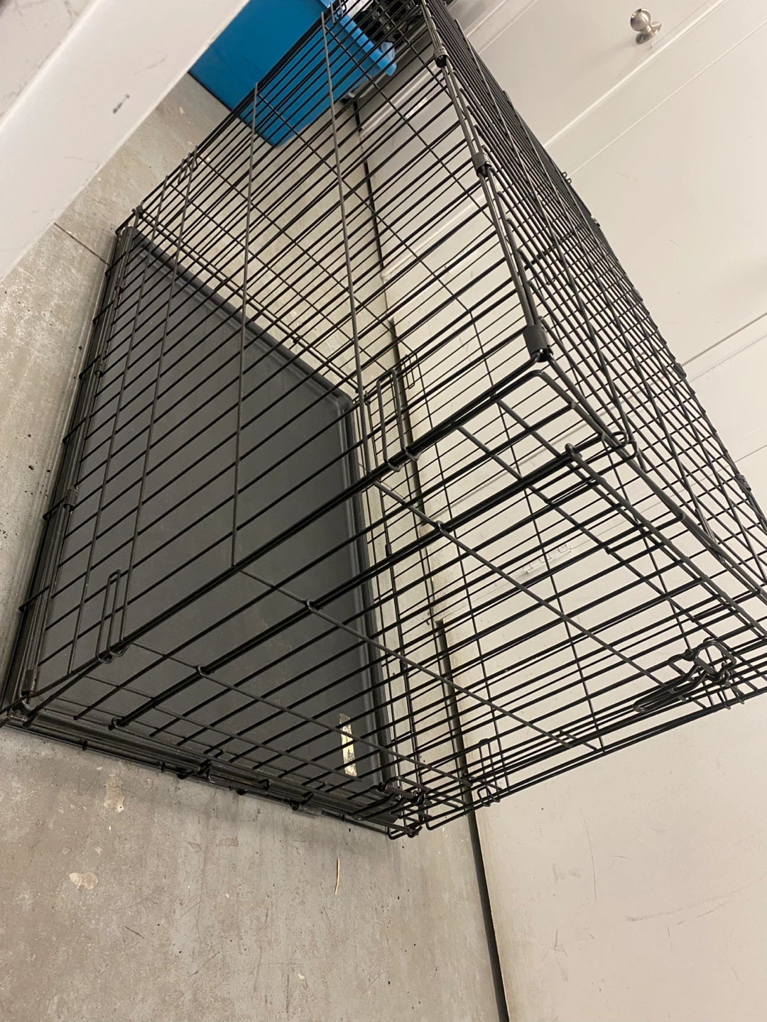 Black Wire Dog Crate with Tray - photo 2