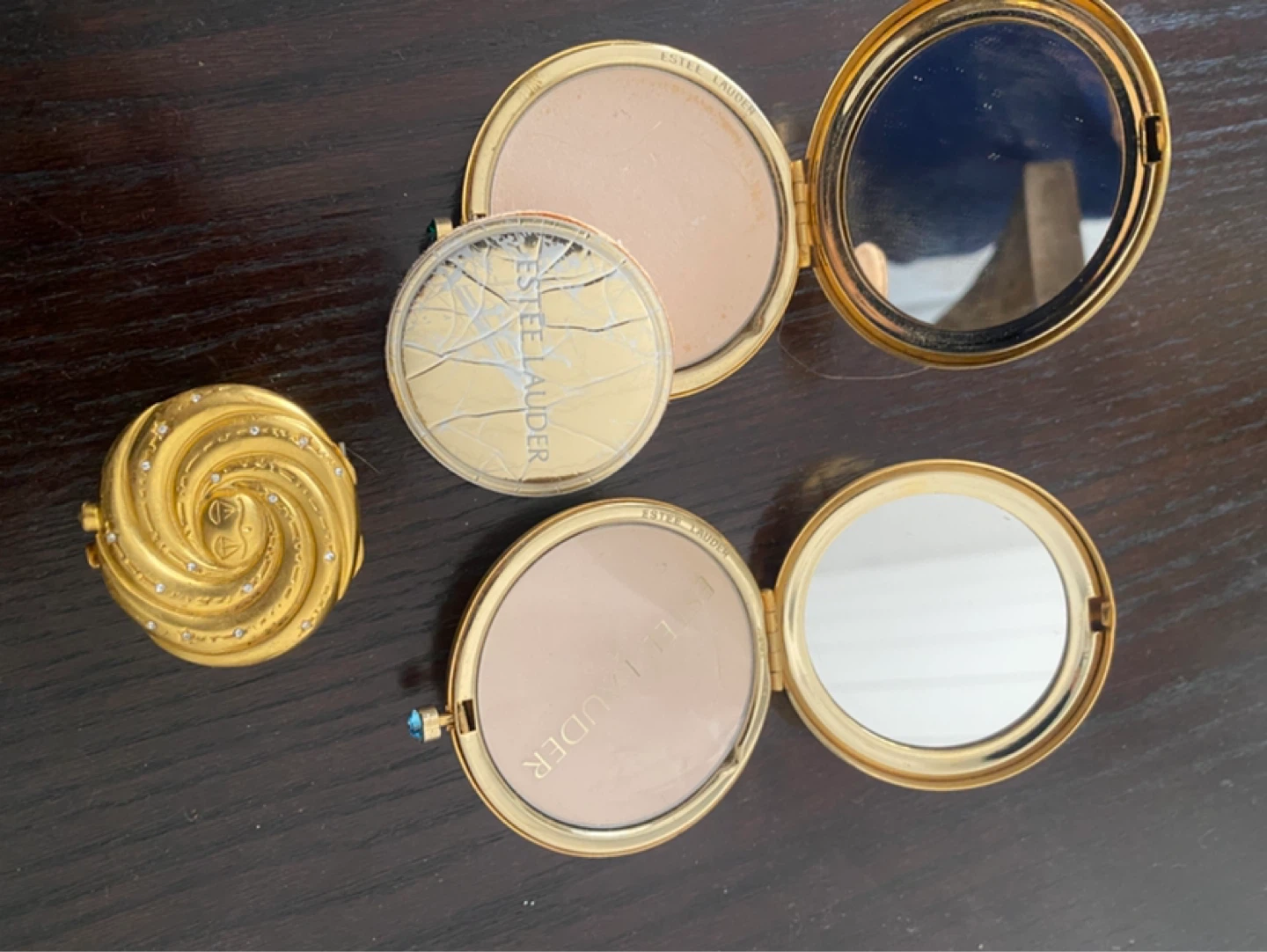 Estee Lauder Vintage Gold Compacts Set - photo 3