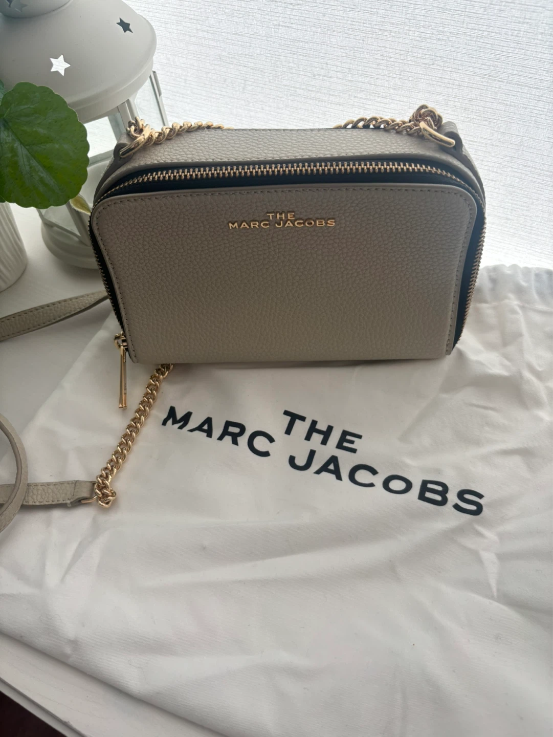 Marc Jacobs crossbody purse “Oatmilk”