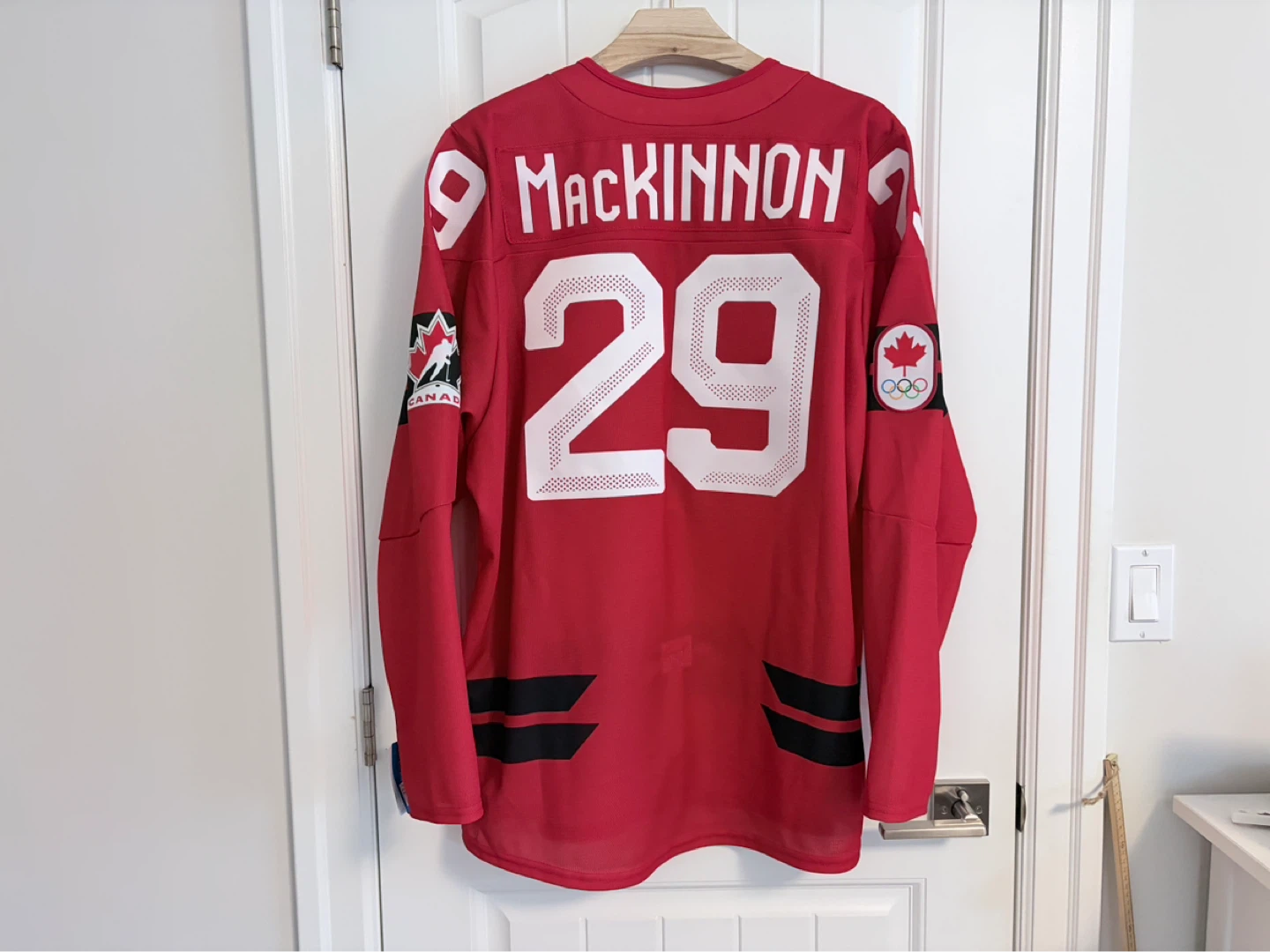 BNWT Authentic Bauer 2026 Canada MacKinnon Semi Pro Jersey 54