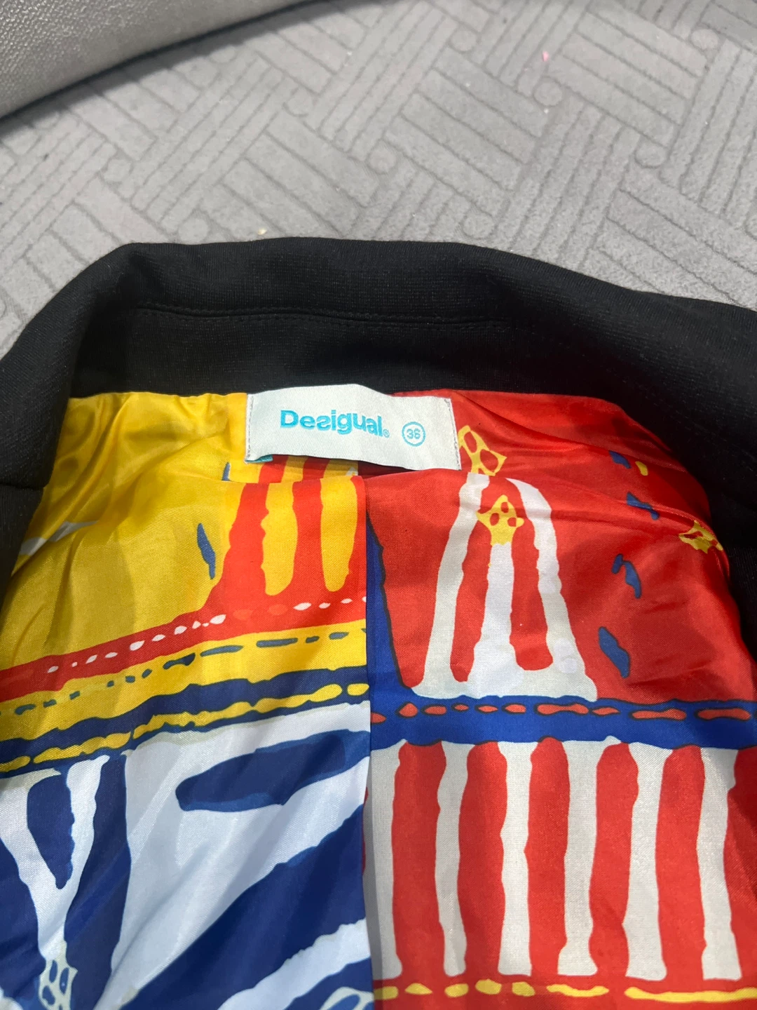 Desigual Black Blazer with Colourful Print Lining - Size 36 - photo 4