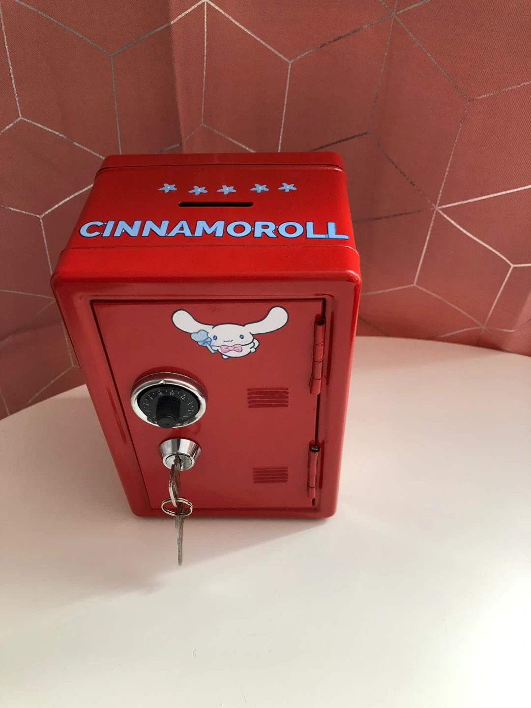 Hello Kitty and Cinnamoroll Metal Safe Coin Bank - photo 4