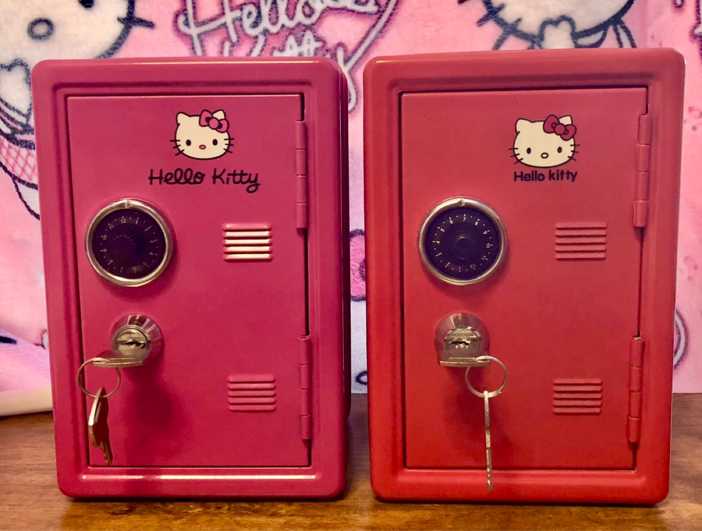 Hello Kitty and Cinnamoroll Metal Safe Coin Bank - photo 2