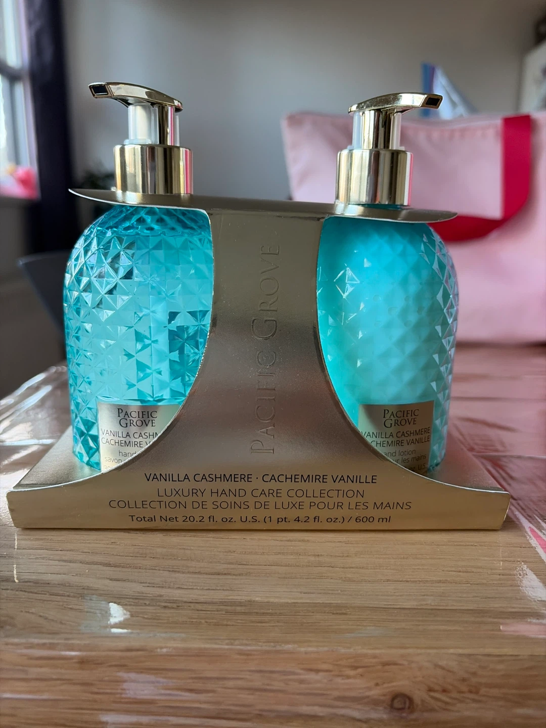 Pacific Grove Vanilla Cashmere Luxury Hand Care Collection Set 🌱