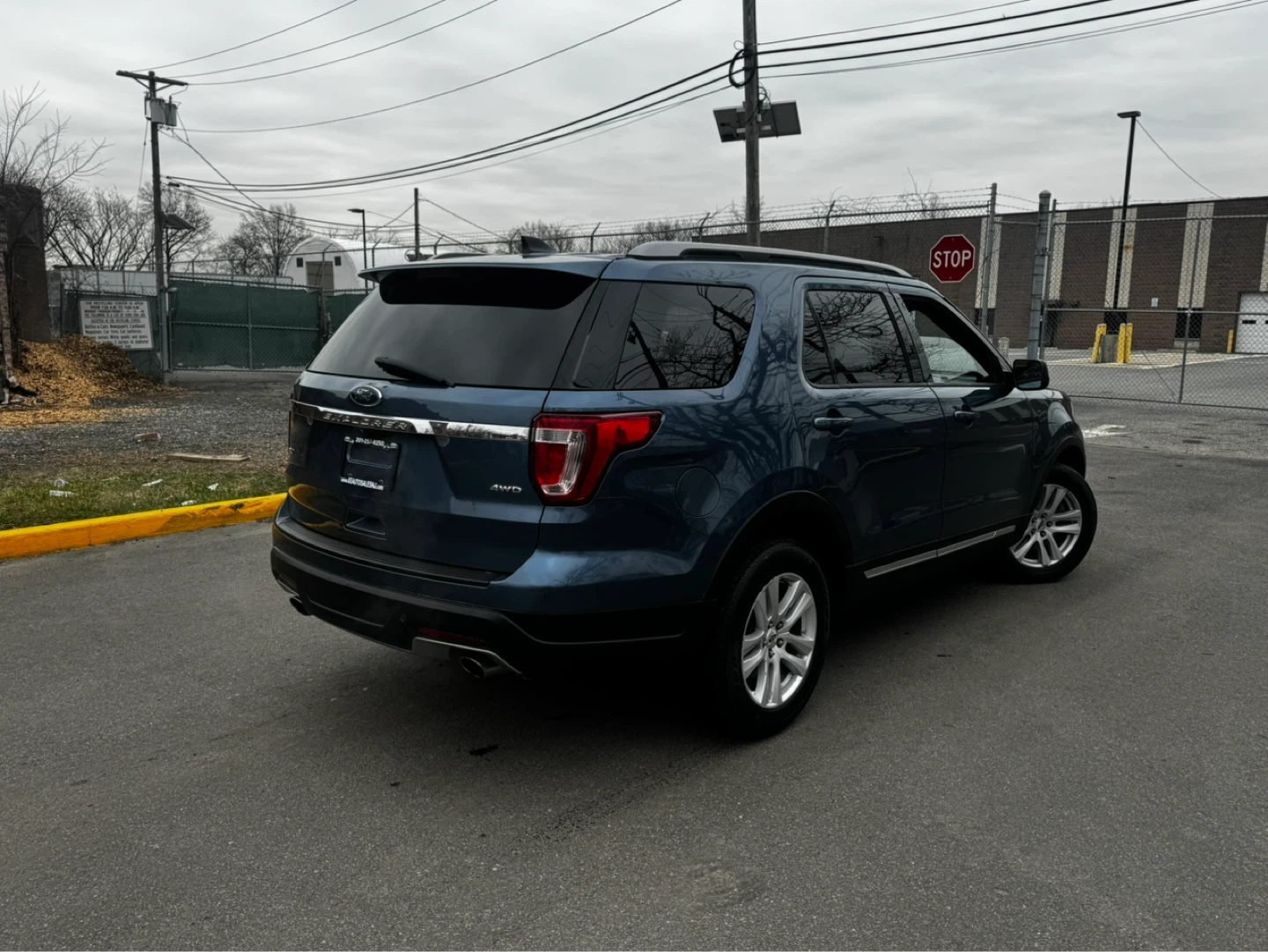 2018 Ford Explorer XLT - photo 3