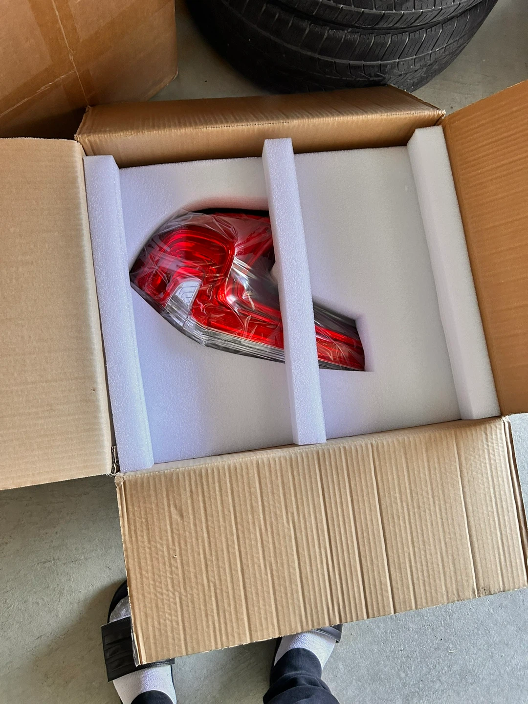 Honda CRV 2020-2022 tail light - photo 2