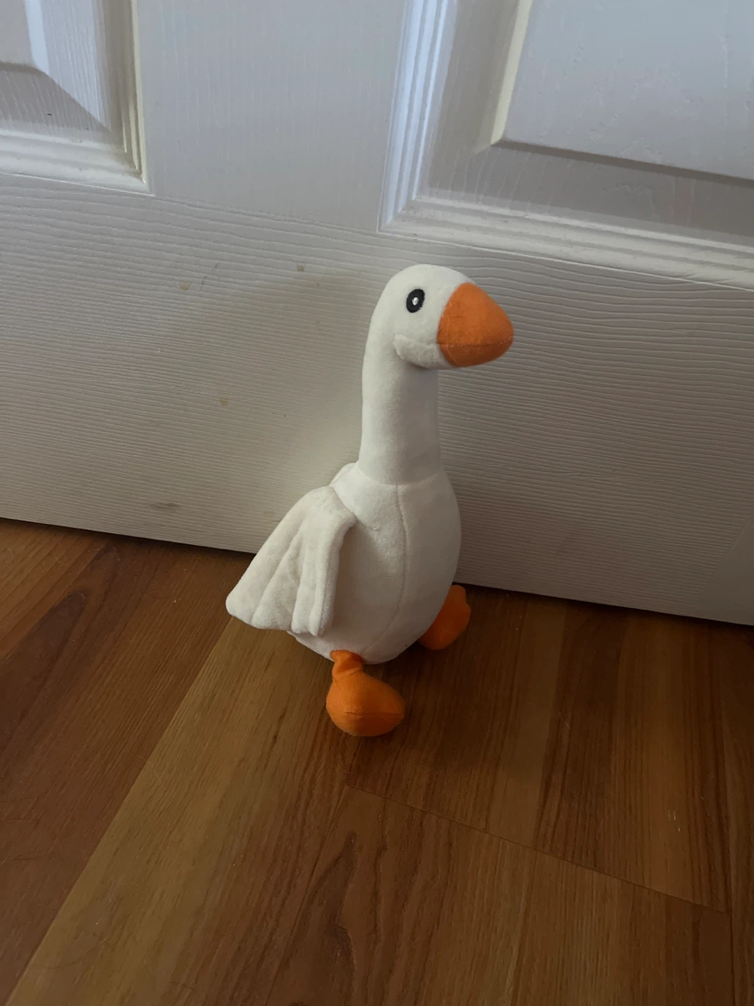Adorable brand new condition goose plush