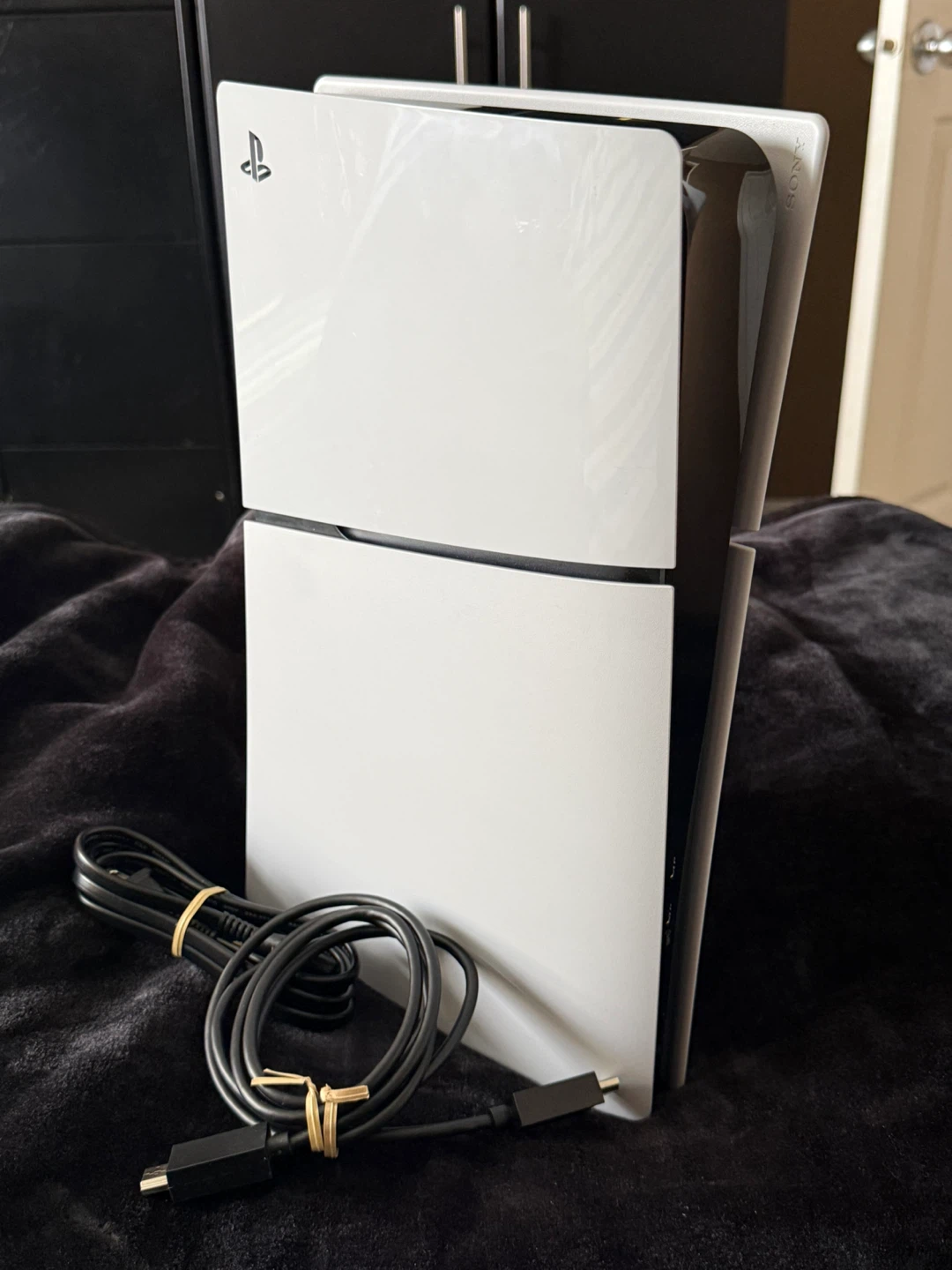 PS5 Slim Digital (CFI-2015) – Like New – No Controller - photo 4