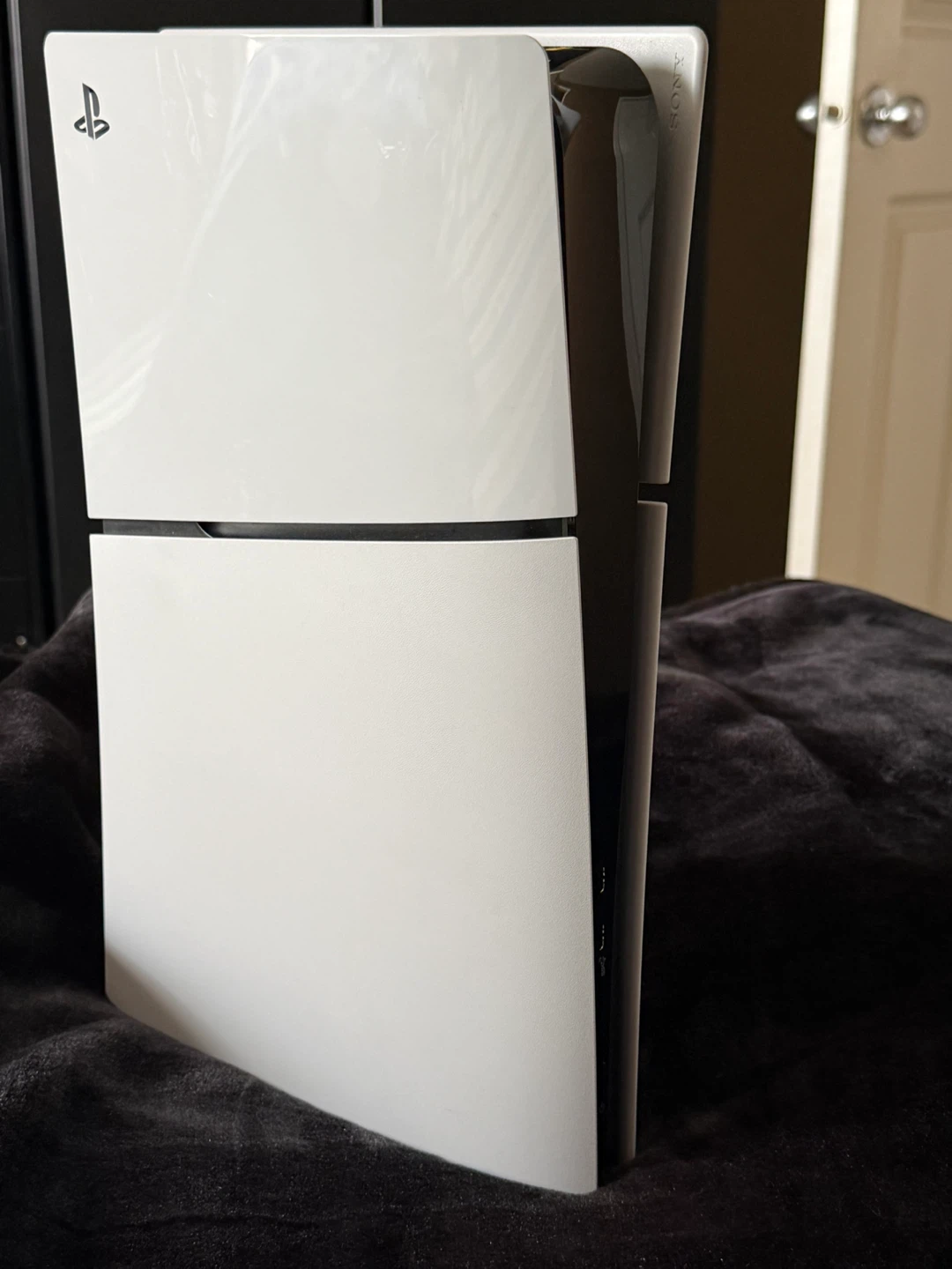 PS5 Slim Digital (CFI-2015) – Like New – No Controller - photo 3