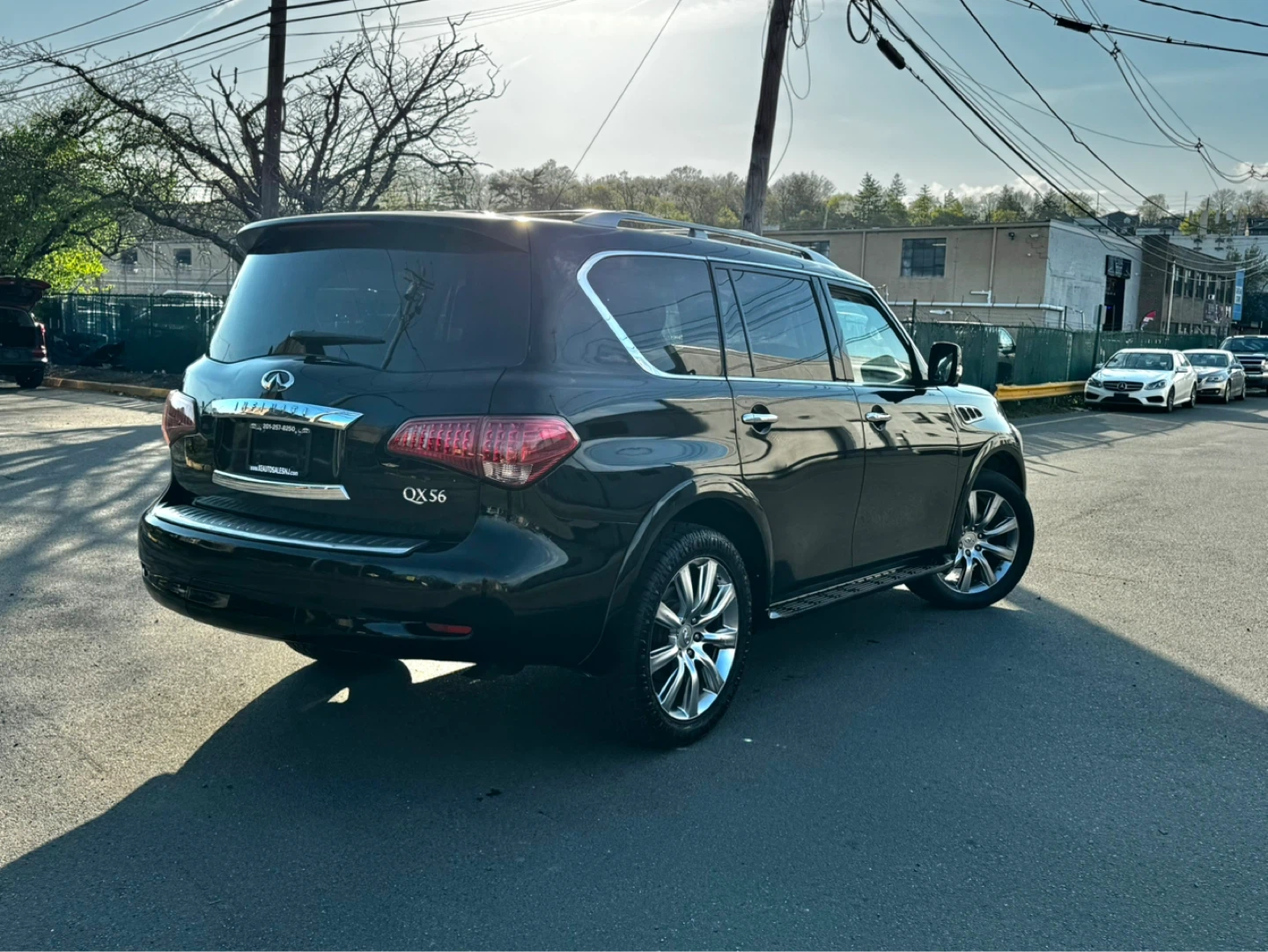 2012  Infiniti QX56 SUV - photo 5